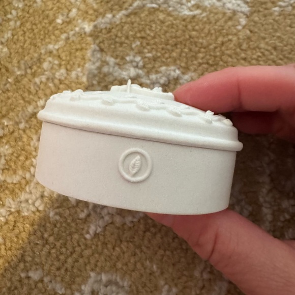 NIB, Margaret Furlong Porcelain Hummingbird Box, Exclusive - Picture 10 of 12